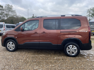 2021 Peugeot Rifter Wheelchair Accessible Vehicle 1.5 Bluehdi Allure Wav in Bronze — image 6