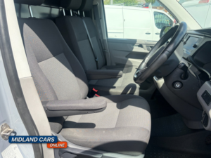 2022 Volkswagen Transporter 2.0 Tdi T28 Startline in Grey — image 2