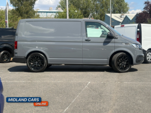 2022 Volkswagen Transporter 2.0 Tdi T28 Startline in Grey — image 4