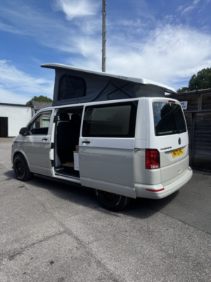 2020 Volkswagen Transporter 2.0 Tdi T28 Startline in White — image 3