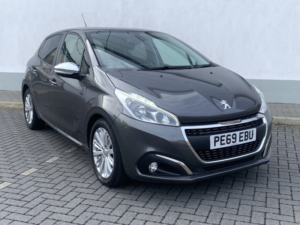 2019 Peugeot 208 1.2 Puretech Signature 5-Door in Grey — image 6