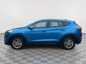 2015 Hyundai Tucson 1.7 Crdi Blue Drive Se Nav SUV 5dr Diesel Manual Euro 6 (s/s) (116 Ps) in Blue — image 5