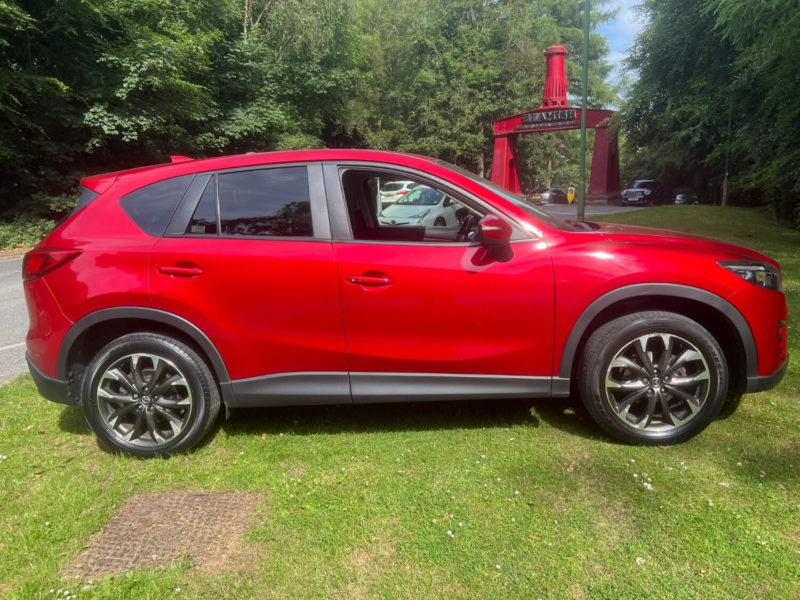 2015 Mazda Cx-5 2.2 Skyactiv-D Sport Nav in Red — image 1