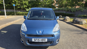 2015 Peugeot Partner Tepee 1.6 Hdi Tepee S in Blue — image 2