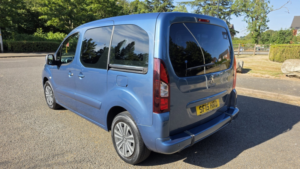 2015 Peugeot Partner Tepee 1.6 Hdi Tepee S in Blue — image 5