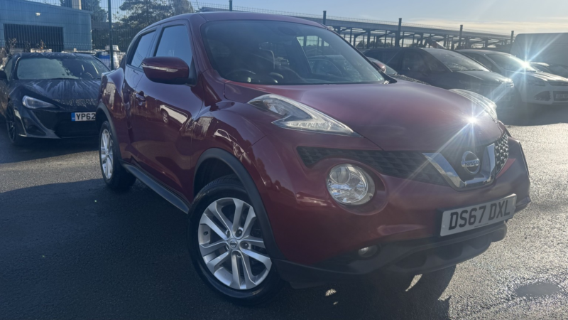 2017 Nissan Juke 1.5 Dci N-Connecta in Red — image 1