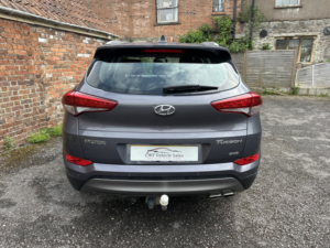 2016 Hyundai Tucson 2.0 Tucson Se Nav 2.0 D 136ps 4WD A/t+fss in Grey — image 5