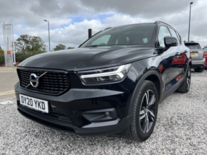 2020 Volvo Xc40 1.5 R-Design T3 Fwd in Black — image 3