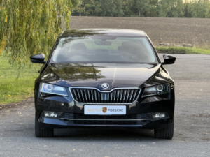 2017 Skoda Superb 2.0 Tdi Se L Executive in Black — image 2