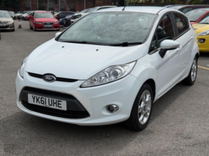 2012 Ford Fiesta 1.25 Zetec 5dr in White — image 4