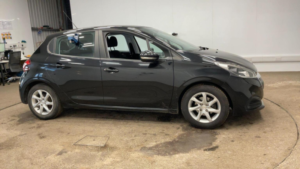 2018 Peugeot 208 1.2 Puretech Active Euro 6 (s/s) 5dr in Black — image 5