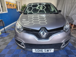 2016 Renault Captur 0.9 Dynamique Nav Tce 90 in Grey — image 2