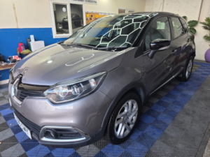 2016 Renault Captur 0.9 Dynamique Nav Tce 90 in Grey — image 3