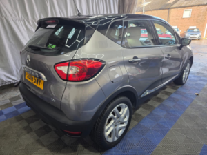 2016 Renault Captur 0.9 Dynamique Nav Tce 90 in Grey — image 6