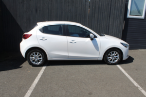 2018 Mazda Mazda2 1.5 Skyactiv-G Se-L Nav in White — image 6