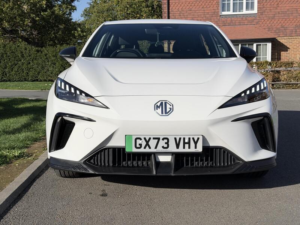 2023 MG Mg4 51kwh Se Auto 5dr in White — image 2