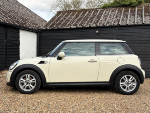 2013 MINI Hatch 1.6 One Euro 5 3dr in White — image 5