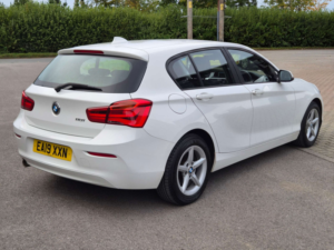 2019 BMW 1 Series 1.5 118i Se 5dr in White — image 6