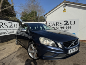 2012 Volvo V60 1.6 D Drive R-Design in Blue — image 2