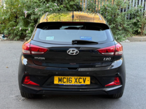 2016 Hyundai I20 1.2 Se Euro 6 3dr in Black — image 3