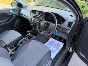 2016 Hyundai I20 1.2 Se Euro 6 3dr in Black — image 4