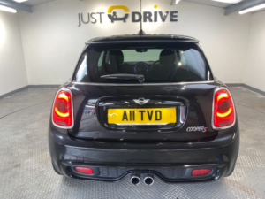 2017 MINI Hatch 2.0 Cooper S Hatchback 3dr Petrol Manual Euro 6 (s/s) (192 Ps) in Black — image 4