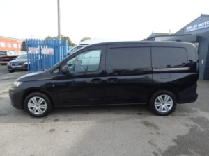 2022 Volkswagen Caddy Maxi 2.0 Tdi C20 Commerce Lwb Euro 6 (s/s) 6dr in Black — image 5