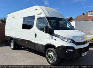 2019 Iveco Daily 3.0d Hpi 18v 70c 4100l Panel Van 5dr Diesel Manual Lwb H3 Euro 6 (drw) (180 Ps) in White — image 4