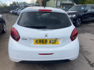 2018 Peugeot 208 1.2 Puretech Tech Edition Hatchback 5dr Petrol Manual Euro 6 (s/s) (82 Ps) in White — image 4