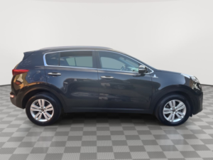 2016 Kia Sportage 1.7 Crdi 2 SUV 5dr Diesel Manual Euro 6 (s/s) (114 Bhp) in Black — image 6