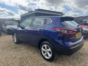 2019 Nissan Qashqai 1.3 Dig-T Acenta Premium in Blue — image 6