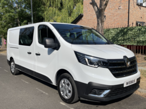 2024 Renault Trafic 2.0 Ll30 Blue Dci 130 Advance Crew Van My23 in White — image 4