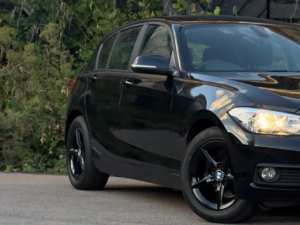 2016 BMW 1 Series 1.5 118i Se Euro 6 (s/s) 5dr in Black — image 2