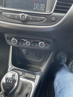 2018 Vauxhall Crossland X 1.2 Se in Grey — image 4