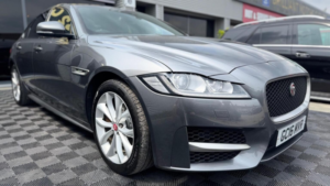 2016 Jaguar Xf 2.0d R-Sport Auto Euro 6 (s/s) 4dr in Grey — image 2
