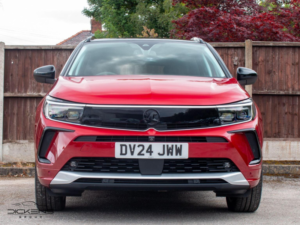 2024 Vauxhall Grandland 1.2 Turbo Ultimate Auto Euro 6 (s/s) 5dr in Red — image 2