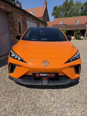 2022 MG Mg4 64kwh Trophy Long Range in Orange — image 6