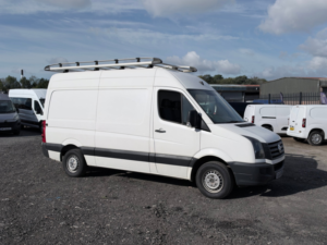 2016 Volkswagen Crafter 2.0 Tdi Bluemotion Tech Cr35 Panel Van 5dr Diesel Manual L2 H3 (210 G/km, 108 Bhp) in White — image 4