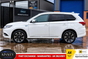 2015 Mitsubishi Outlander 2.0h 12kwh Gx4hs CVT 4WD Euro 6 (s/s) 5dr in White — image 3