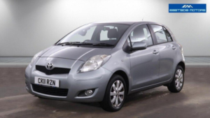 2011 Toyota Yaris 1.33 Dual Vvt-I T Spirit Euro 5 (s/s) 5dr in Silver — image 3