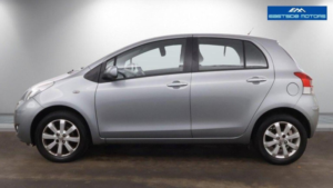 2011 Toyota Yaris 1.33 Dual Vvt-I T Spirit Euro 5 (s/s) 5dr in Silver — image 6