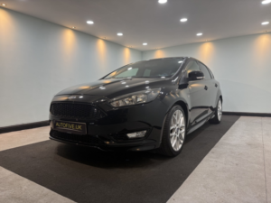 2017 Ford Focus 1.0 T Ecoboost St-Line in Black — image 3