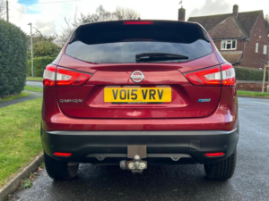2015 Nissan Qashqai 1.5 Dci N-Tec 2WD Euro 5 (s/s) 5dr in Red — image 4