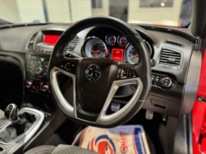 2010 Vauxhall Insignia 1.8 16v Sri Vx Line Euro 5 5dr in Red — image 2