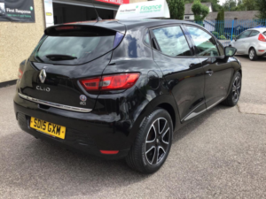 2015 Renault Clio 1.5 Dci Dynamique Medianav Euro 5 (s/s) 5dr in Black — image 3