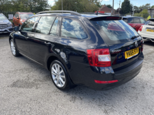 2015 Skoda Octavia 2.0 Tdi Se L in Black — image 3