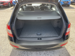 2015 Skoda Octavia 2.0 Tdi Se L in Black — image 5