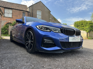 2020 BMW 3 Series 2.0 320d M Sport Touring in Blue — image 3