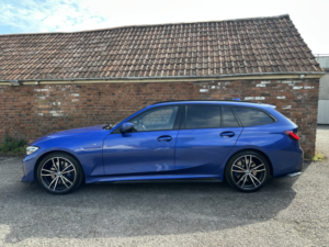 2020 BMW 3 Series 2.0 320d M Sport Touring in Blue — image 6