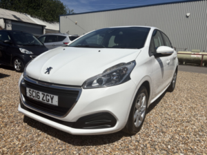 2016 Peugeot 208 1.2 Puretech Active in White — image 5